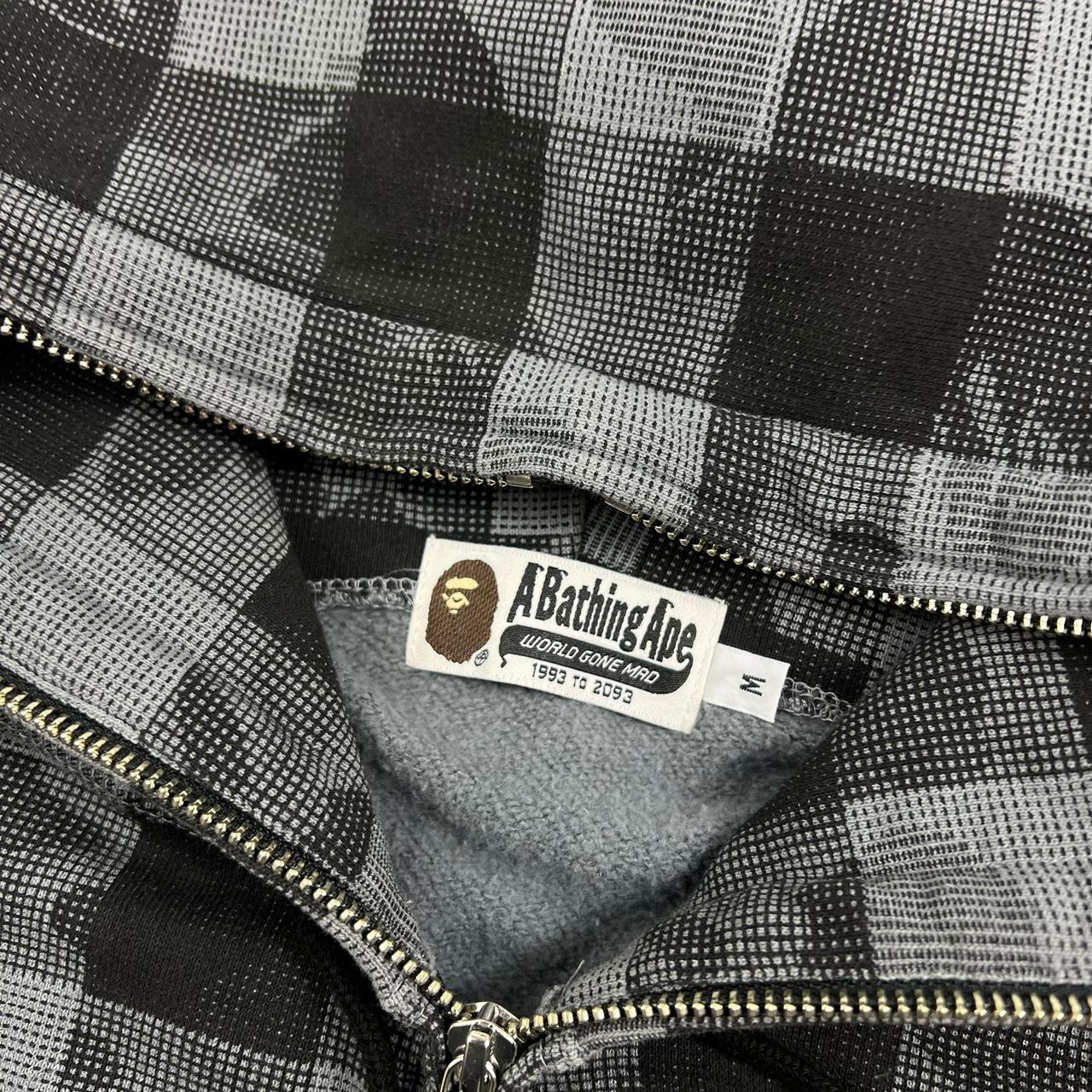 Bape Hoodie (M)