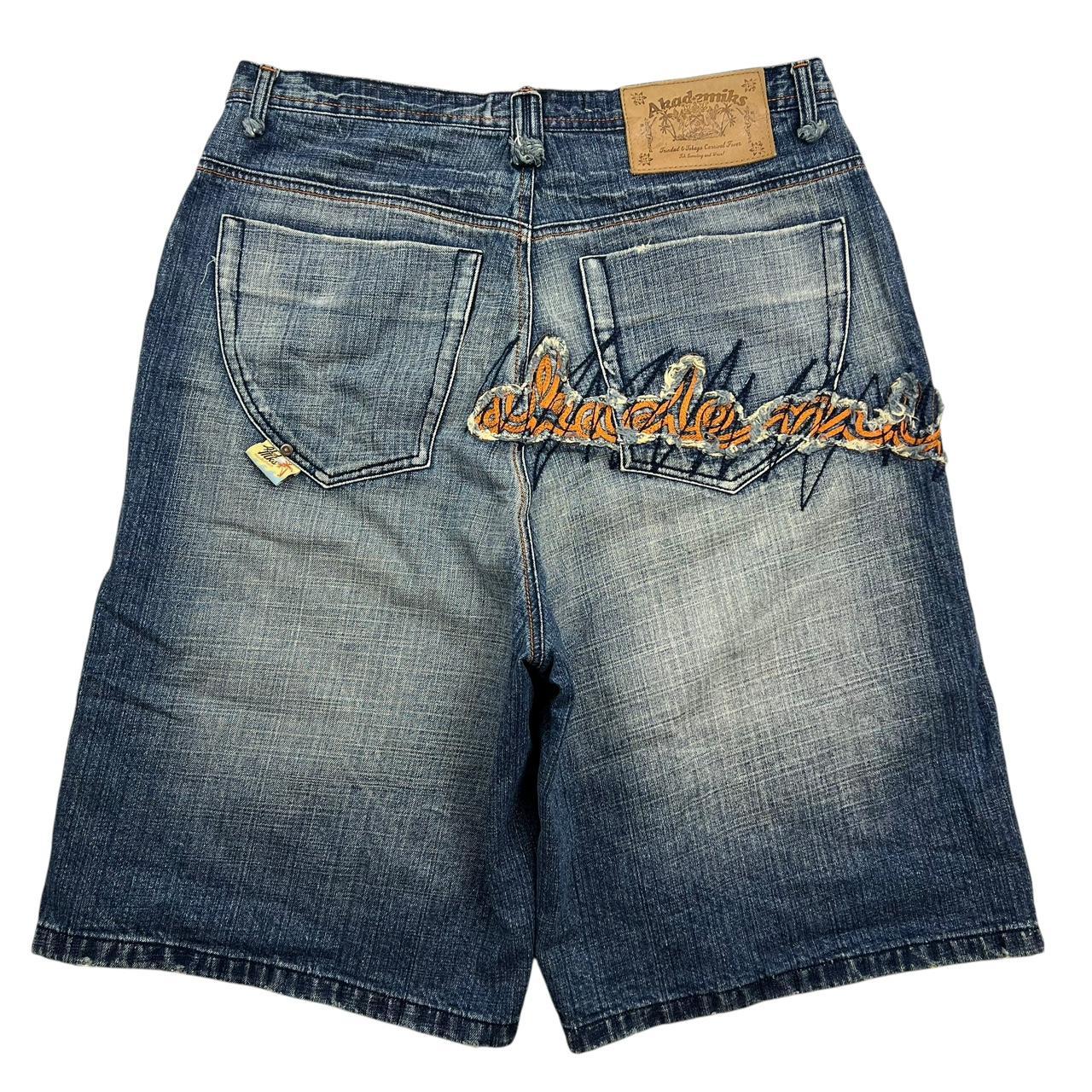Akademiks Shorts (w36)