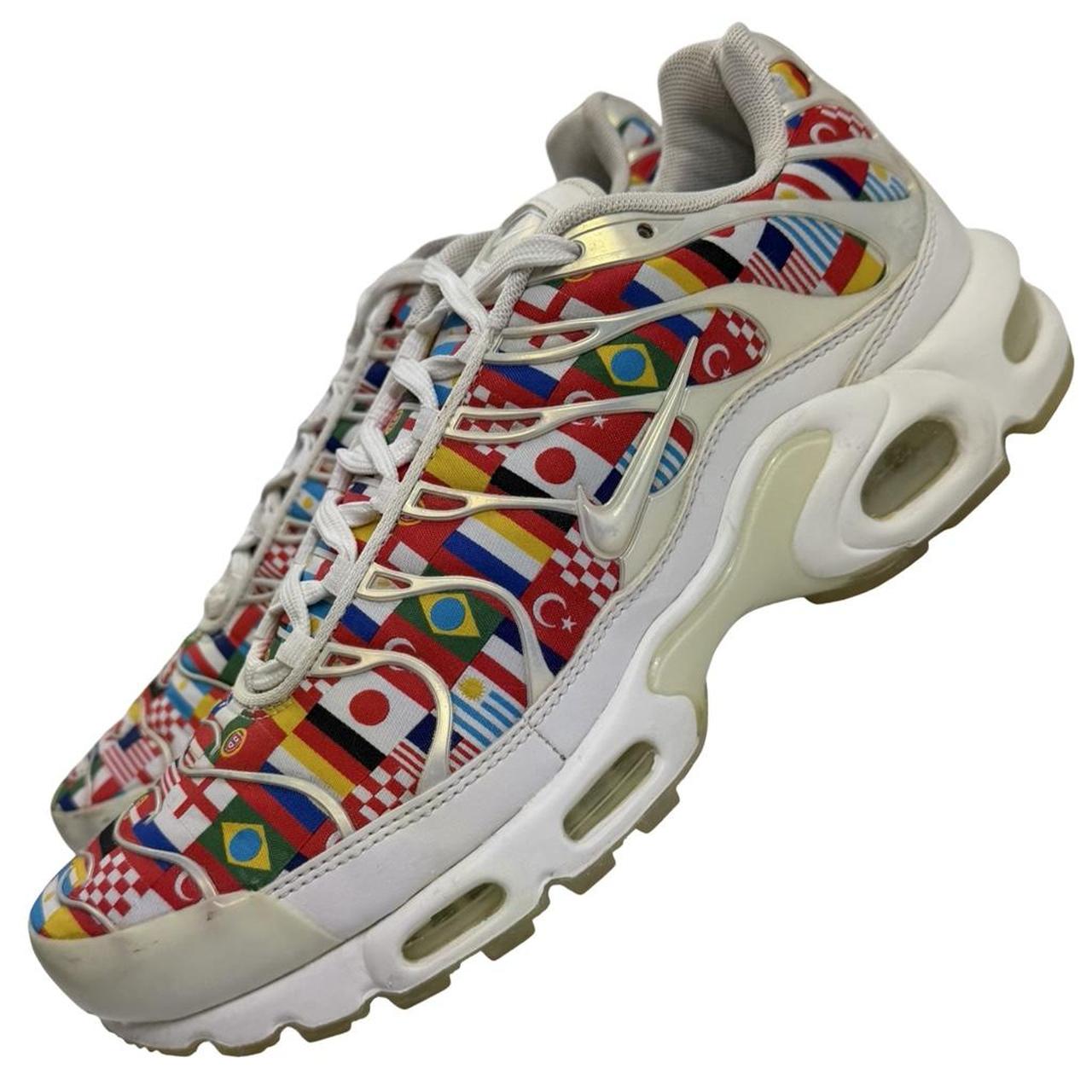 Nike TN NIC International Flag (uk 9)