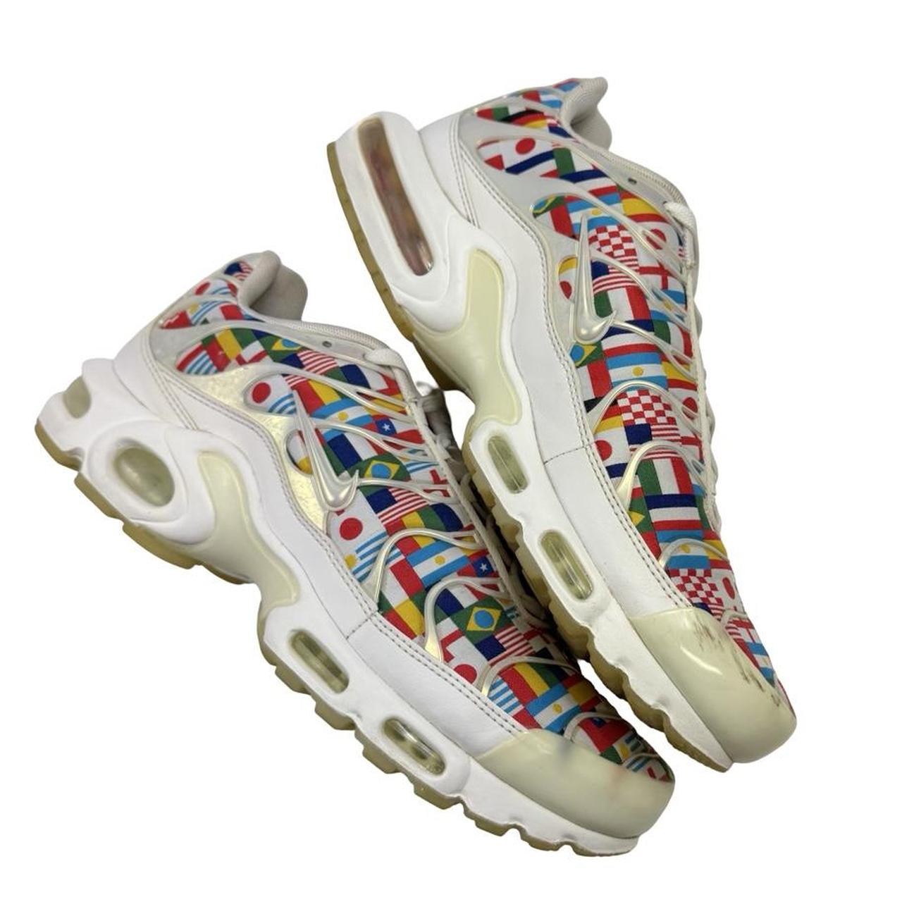 Nike TN NIC International Flag (uk 9)