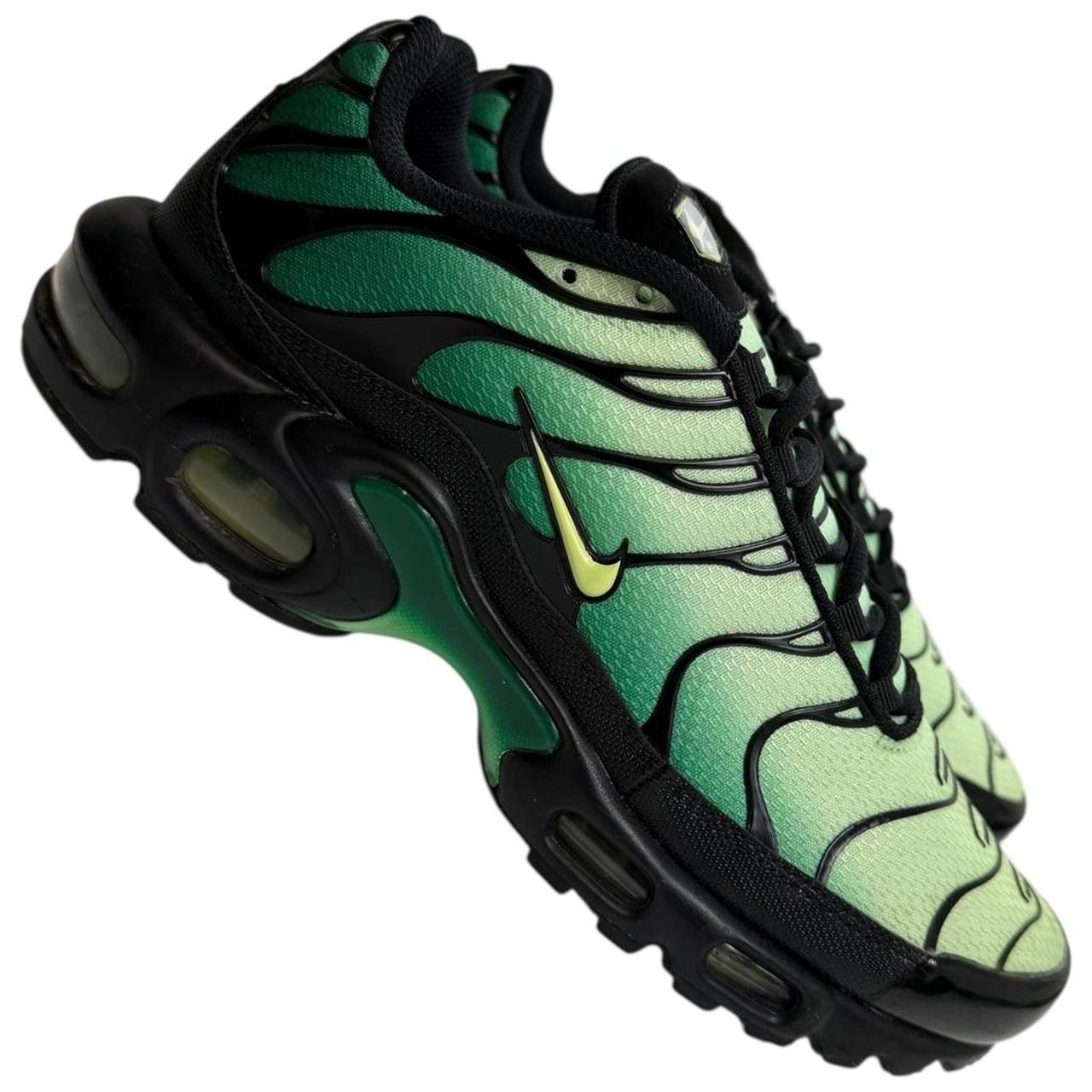 Nike TN Vapor Green (uk 7.5)