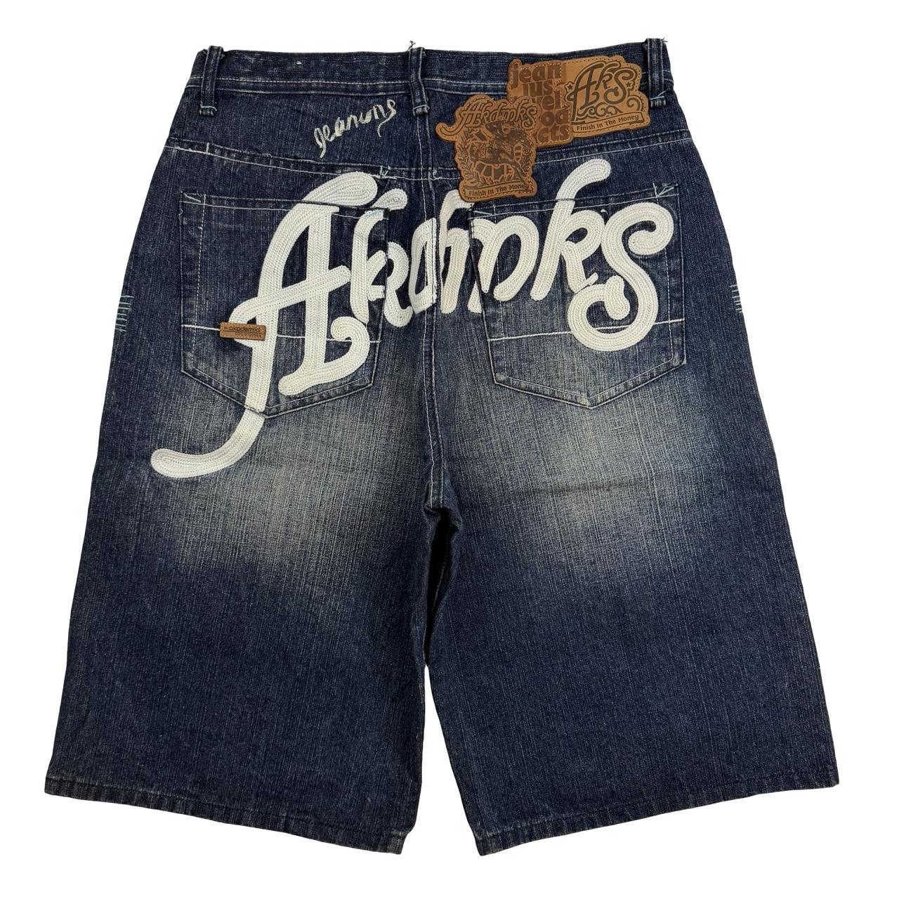 Akademiks Shorts (w32)