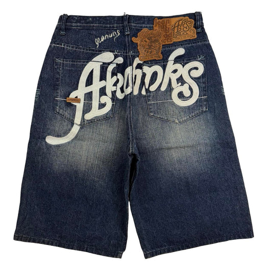 Akademiks Shorts (w32)