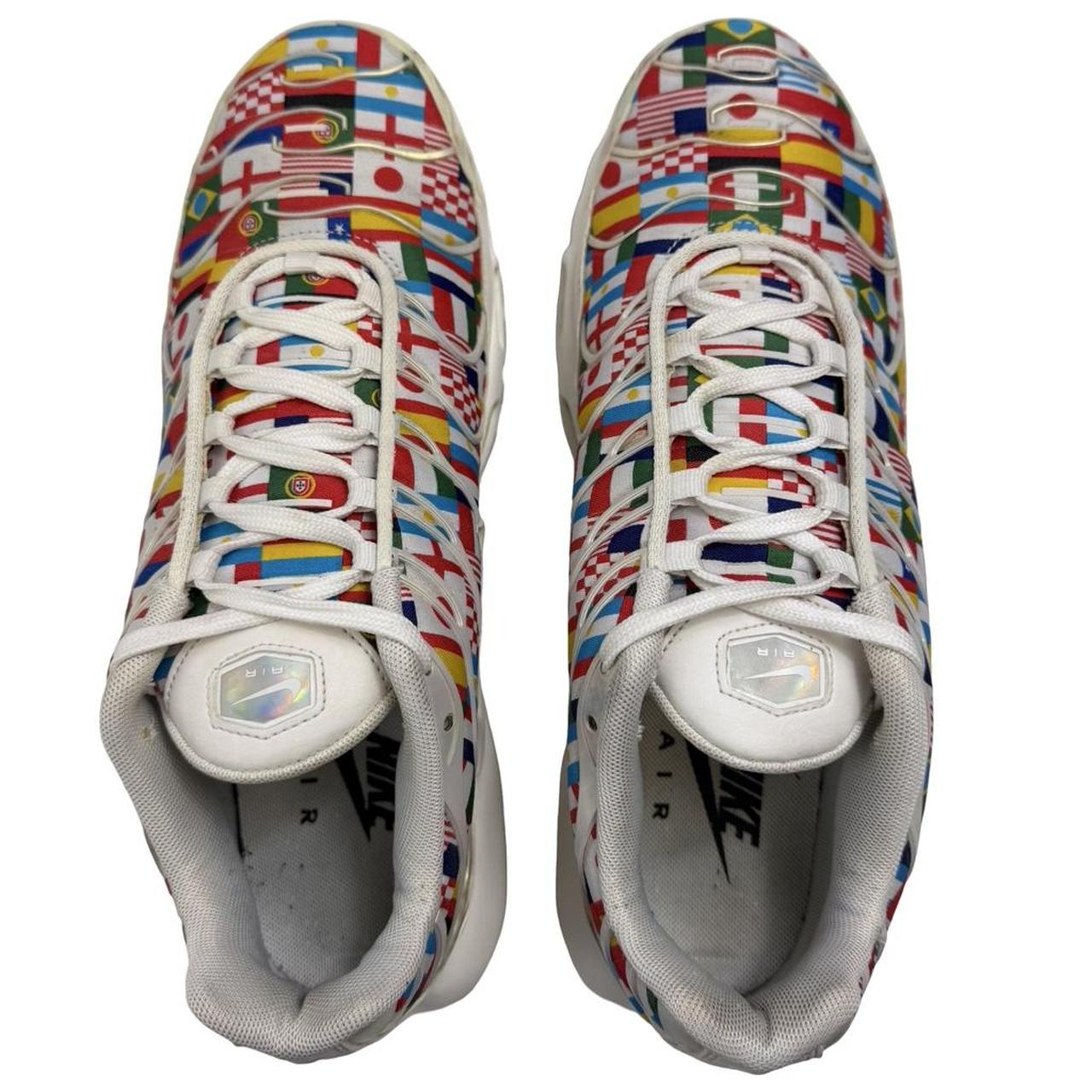 Nike TN NIC International Flag (uk 9)