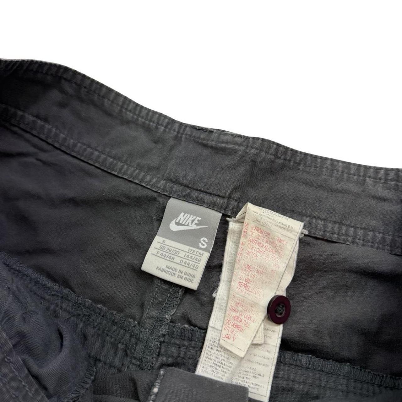 Nike Cargo Shorts (w32)