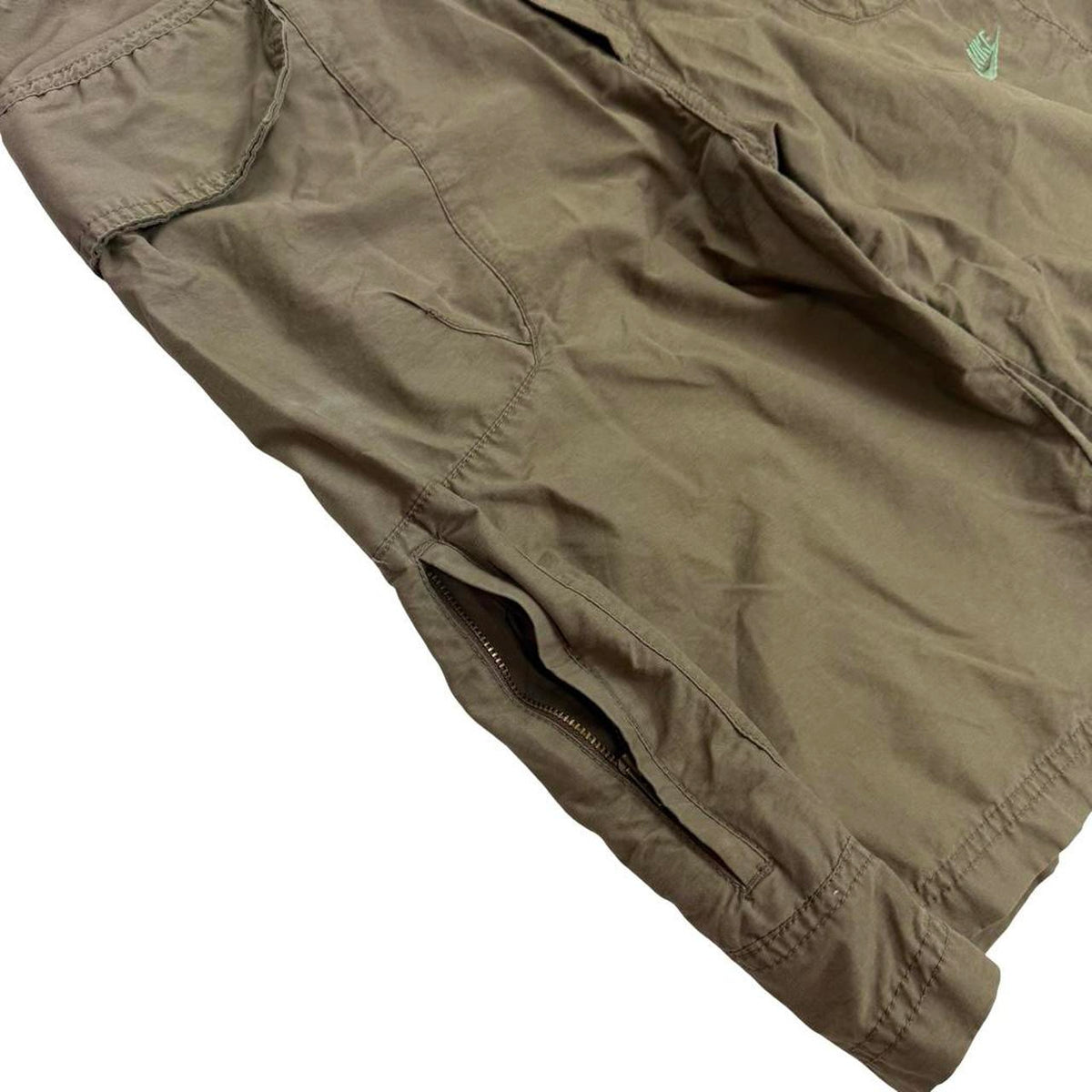 Nike Cargo Shorts (S)