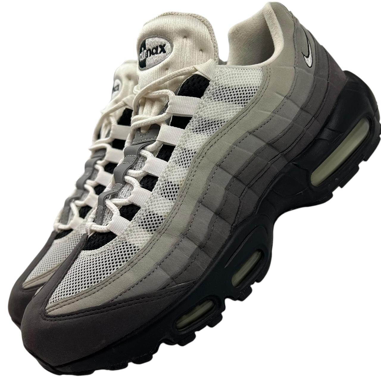 Nike Air Max 95 Granite (uk 8)
