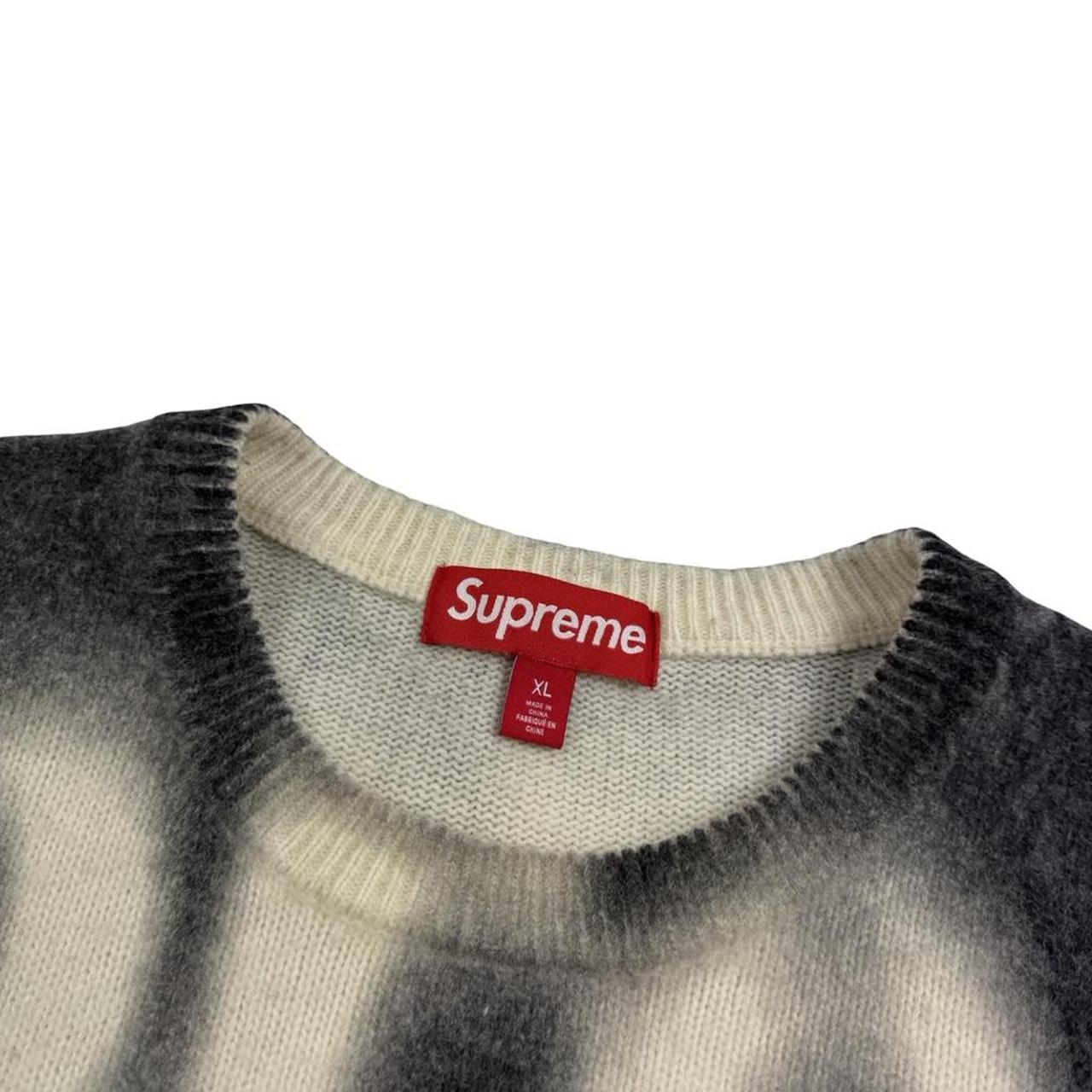 Supreme Sweatshirt (XL)