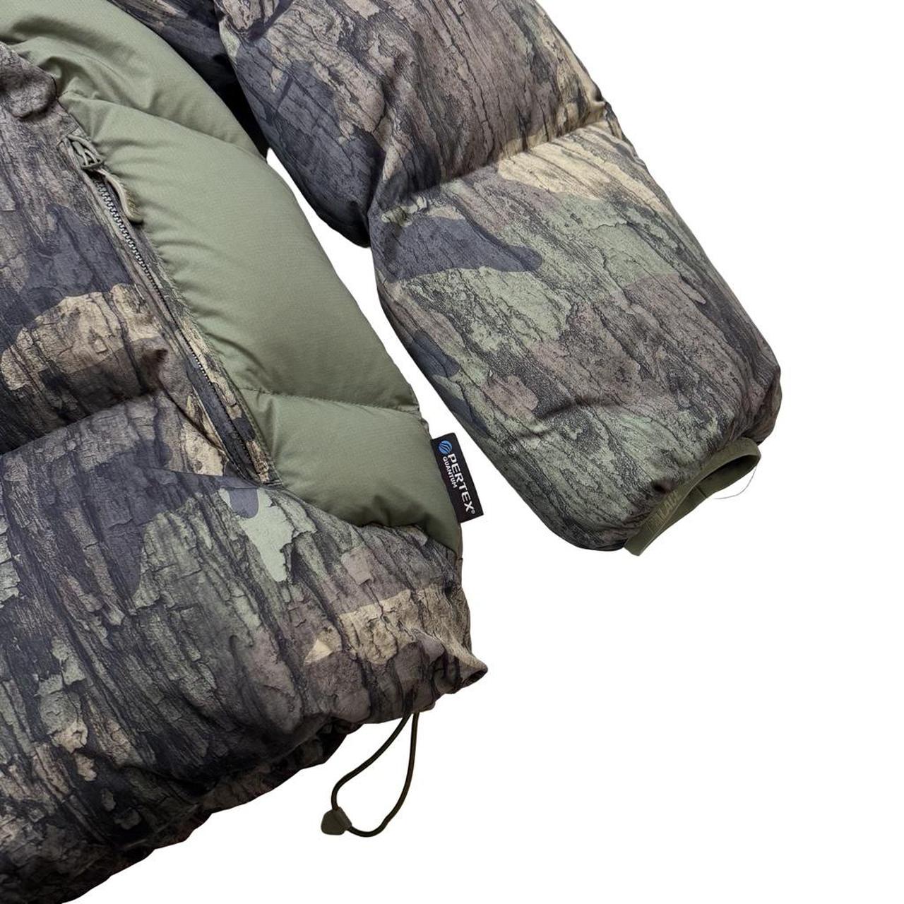 Palace Puffer Jacket (L)