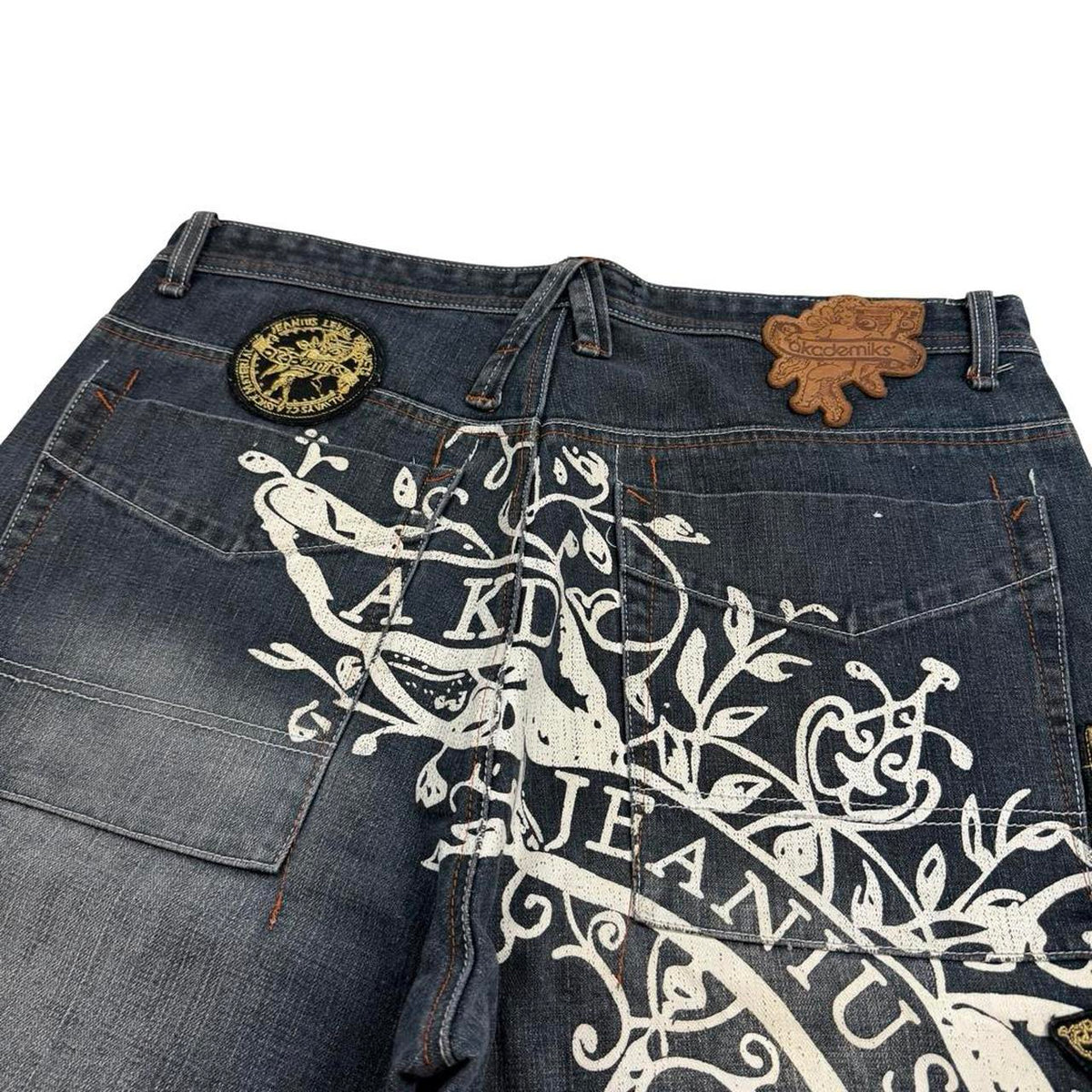 Akademiks Shorts (w37)