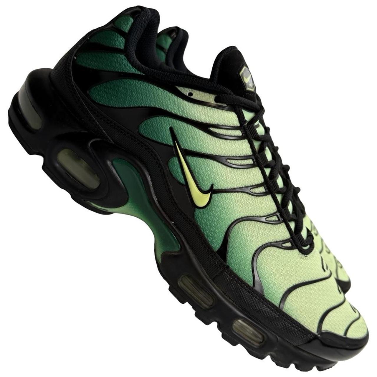 Nike TN Vapor Green (uk 8.5)