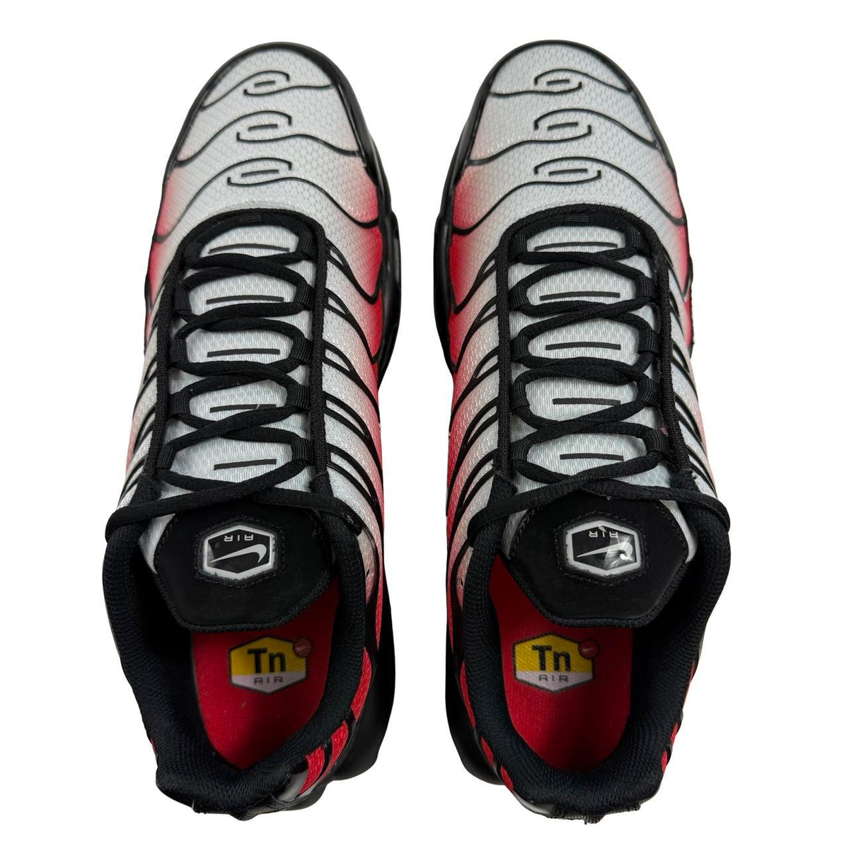 Nike TN Black Fiery Red (uk 10.5)