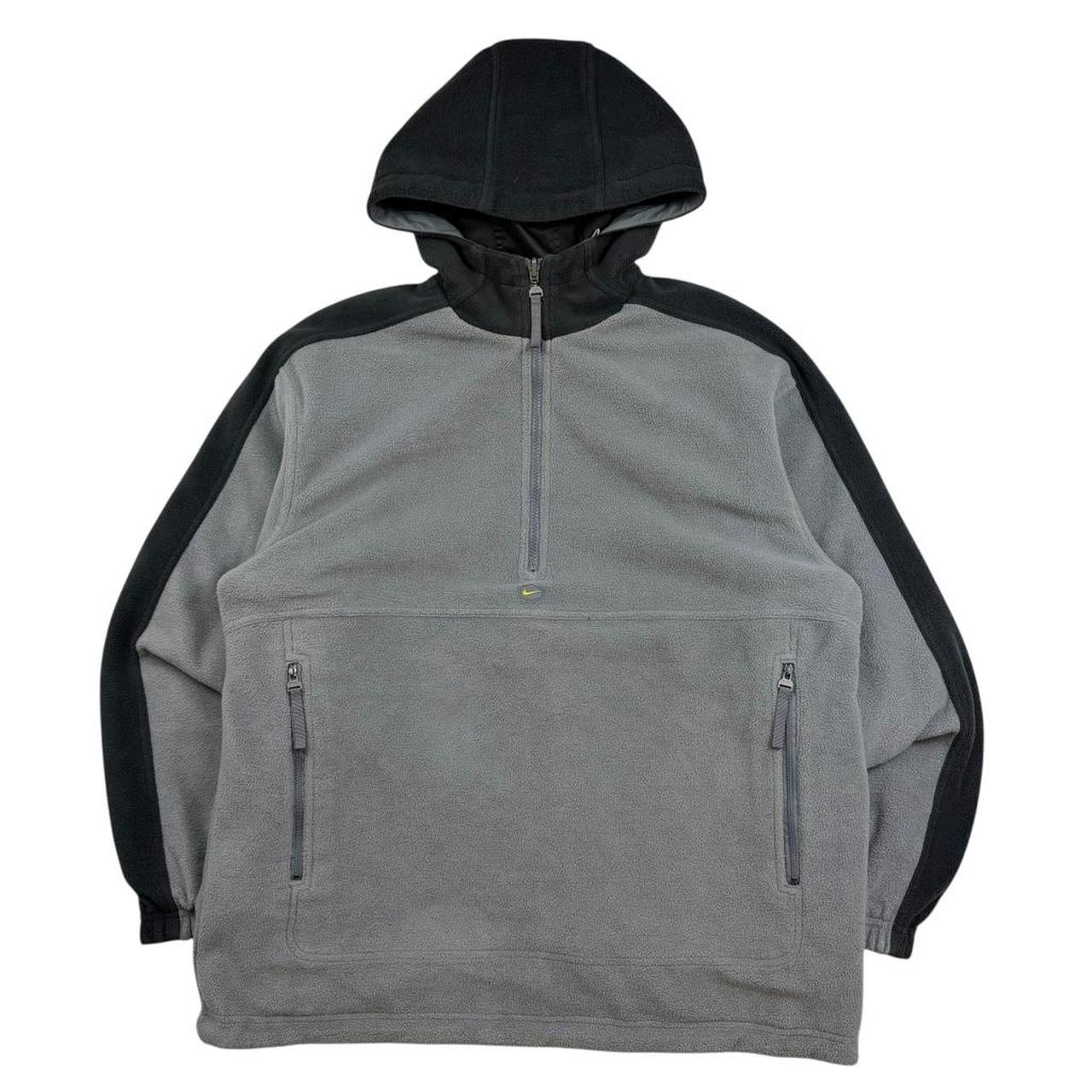 Nike Hoodie (L)